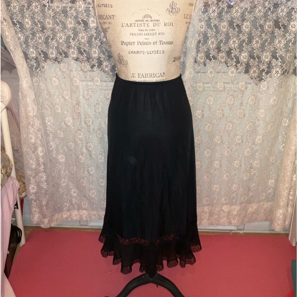 women’s silky skirt